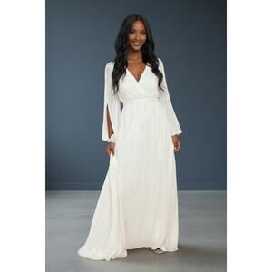 NWT Lulus Divine Love Maxi Dress Womens Medium White Long Sleeve Chiffon Striped